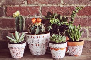 Use lace to decorate your flower pots