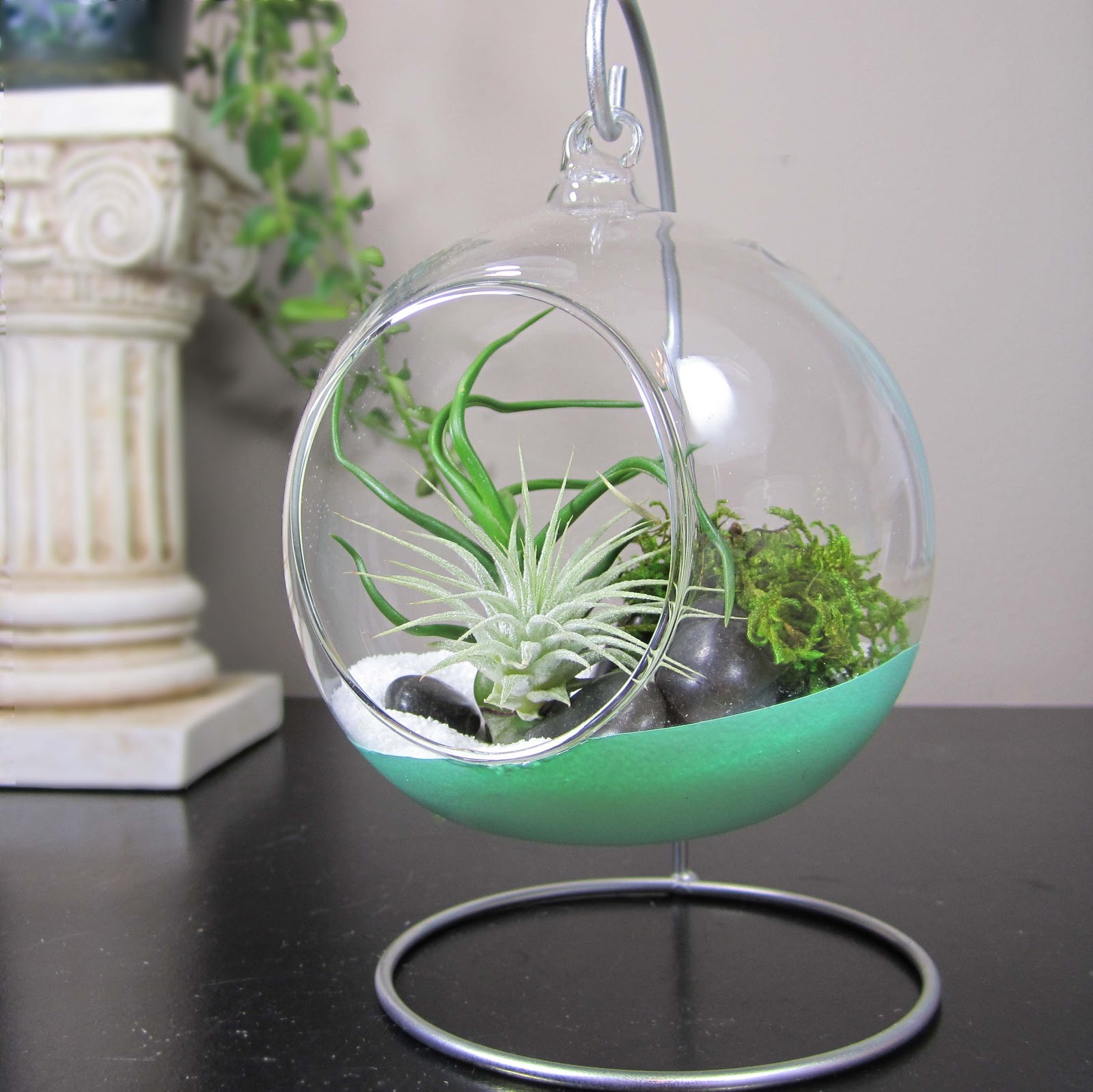 15 DIY Terrarium Ideas to Add Some Green to Your Decor