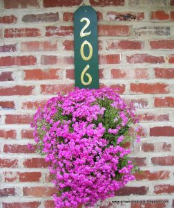 House Number Flower Hanger