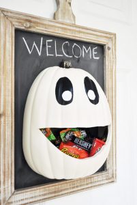 Halloween Candy Pumpkin Face Door Hanger Decoration